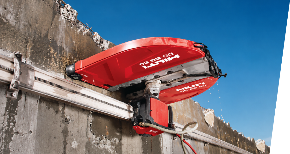 콘크리트 벽체에 설치된 HILTI 월쏘 장비